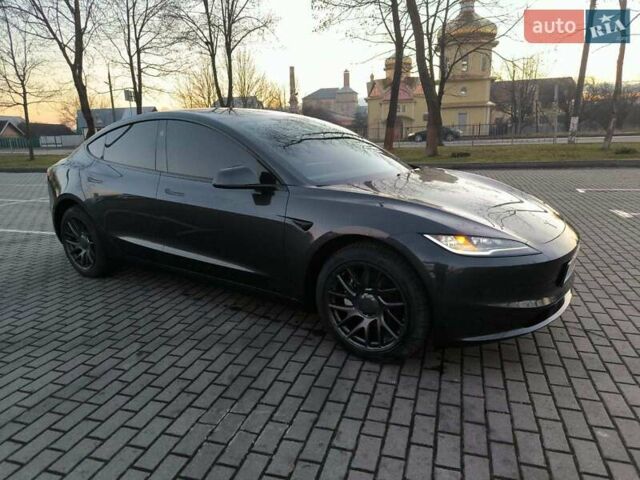 Серый Тесла Модель 3, объемом двигателя 0 л и пробегом 9 тыс. км за 28500 $, фото 3 на Automoto.ua