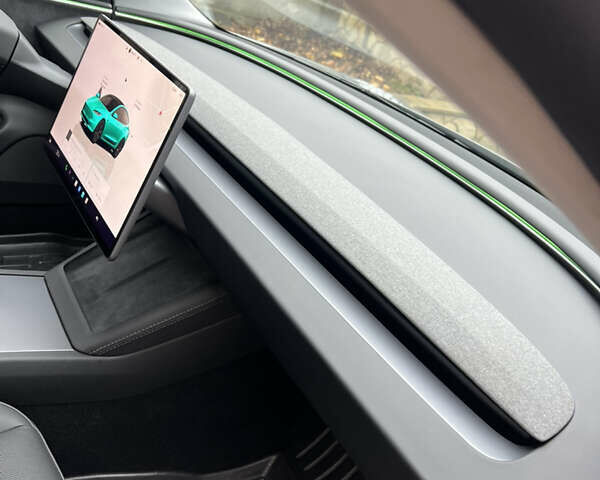 Серый Тесла Модель 3, объемом двигателя 0 л и пробегом 3 тыс. км за 27000 $, фото 30 на Automoto.ua