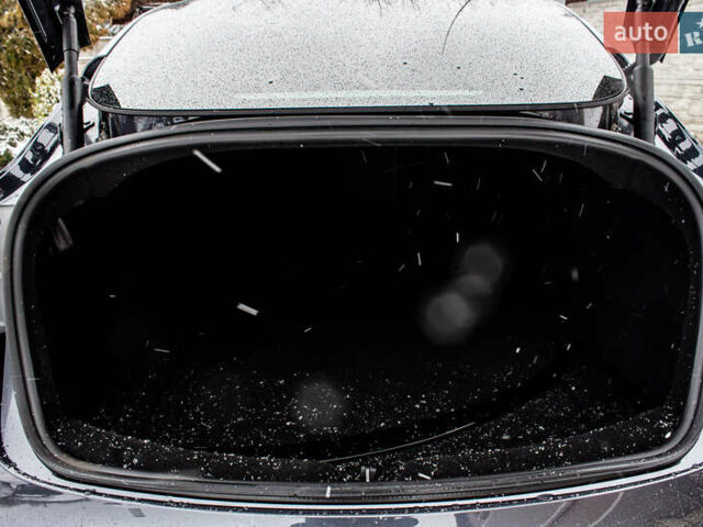 Серый Тесла Модель 3, объемом двигателя 0 л и пробегом 19 тыс. км за 26000 $, фото 31 на Automoto.ua