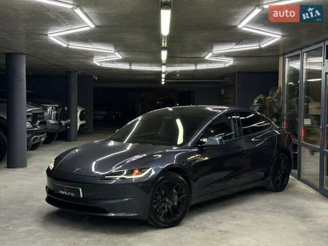 Серый Тесла Модель 3, объемом двигателя 0 л и пробегом 41 тыс. км за 25500 $, фото 5 на Automoto.ua