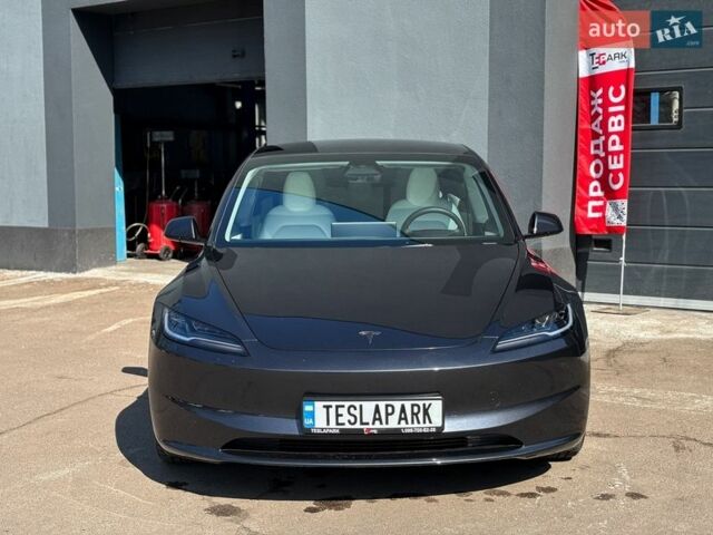 Серый Тесла Модель 3, объемом двигателя 0 л и пробегом 39 тыс. км за 31499 $, фото 2 на Automoto.ua