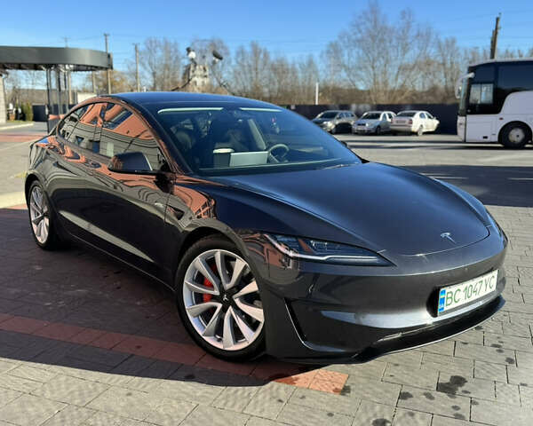 Серый Тесла Модель 3, объемом двигателя 0 л и пробегом 4 тыс. км за 38400 $, фото 4 на Automoto.ua