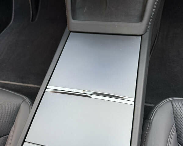 Серый Тесла Модель 3, объемом двигателя 0 л и пробегом 7 тыс. км за 27999 $, фото 36 на Automoto.ua