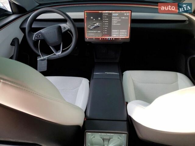 Серый Тесла Модель 3, объемом двигателя 0 л и пробегом 25 тыс. км за 10000 $, фото 7 на Automoto.ua