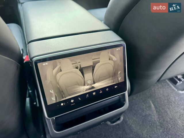 Сірий Тесла Модель 3, об'ємом двигуна 0 л та пробігом 5 тис. км за 29500 $, фото 42 на Automoto.ua