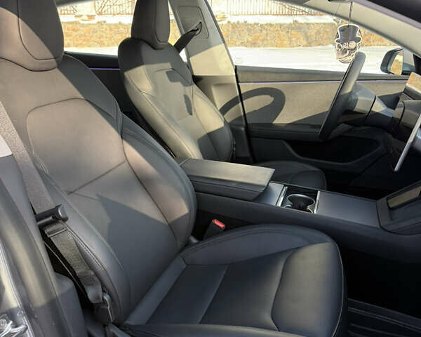 Серый Тесла Модель 3, объемом двигателя 0 л и пробегом 6 тыс. км за 28000 $, фото 21 на Automoto.ua