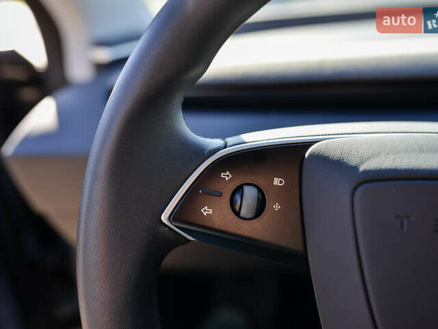 Серый Тесла Модель 3, объемом двигателя 0 л и пробегом 14 тыс. км за 31699 $, фото 20 на Automoto.ua