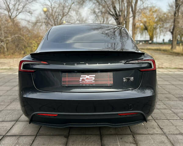 Серый Тесла Модель 3, объемом двигателя 0 л и пробегом 10 тыс. км за 27000 $, фото 9 на Automoto.ua