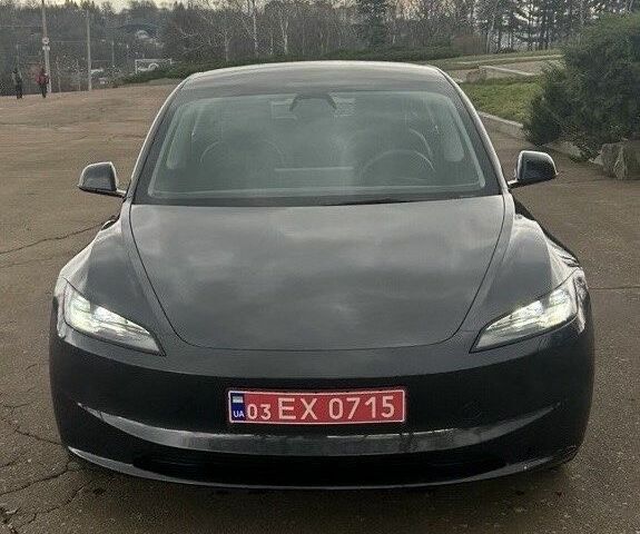Серый Тесла Модель 3, объемом двигателя 0 л и пробегом 20 тыс. км за 27500 $, фото 12 на Automoto.ua