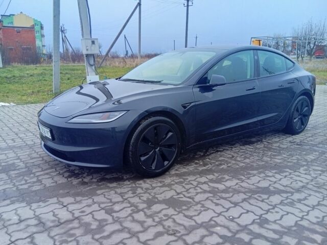 Серый Тесла Модель 3, объемом двигателя 0 л и пробегом 18 тыс. км за 32000 $, фото 5 на Automoto.ua
