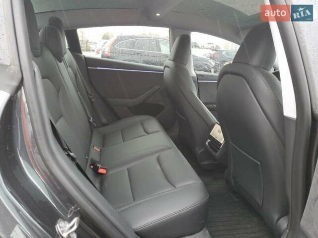 Серый Тесла Модель 3, объемом двигателя 0 л и пробегом 17 тыс. км за 12400 $, фото 9 на Automoto.ua