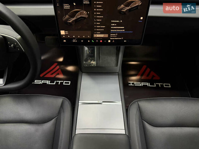Серый Тесла Модель 3, объемом двигателя 0 л и пробегом 41 тыс. км за 25500 $, фото 27 на Automoto.ua