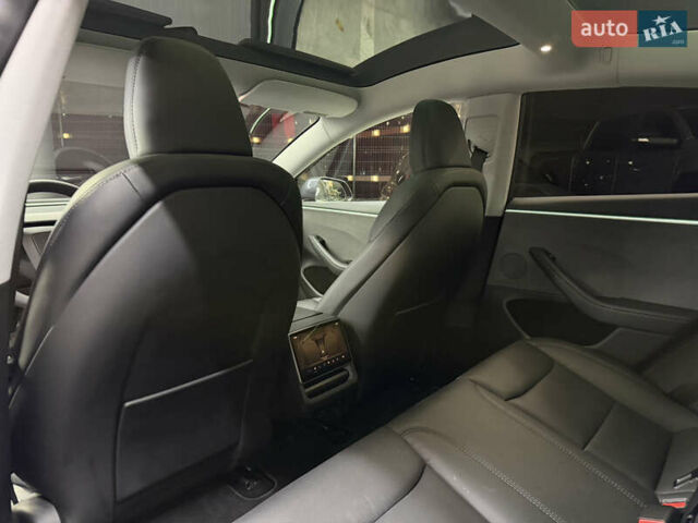 Серый Тесла Модель 3, объемом двигателя 0 л и пробегом 41 тыс. км за 25500 $, фото 22 на Automoto.ua