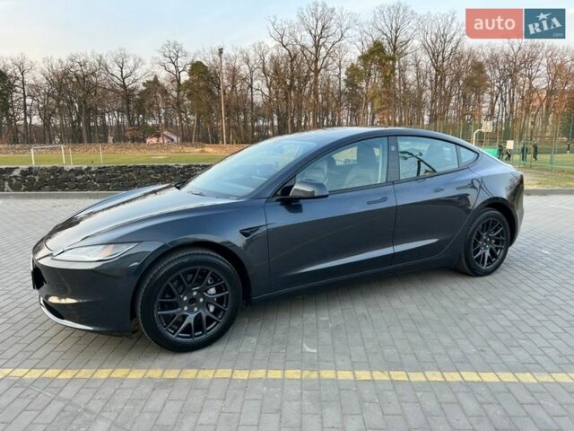 Серый Тесла Модель 3, объемом двигателя 0 л и пробегом 1 тыс. км за 25800 $, фото 3 на Automoto.ua