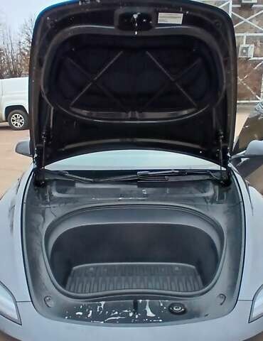 Серый Тесла Модель 3, объемом двигателя 0 л и пробегом 11 тыс. км за 26900 $, фото 13 на Automoto.ua