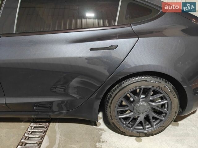 Сірий Тесла Модель 3, об'ємом двигуна 0 л та пробігом 19 тис. км за 28000 $, фото 8 на Automoto.ua