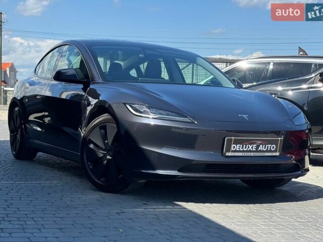 Серый Тесла Модель 3, объемом двигателя 0 л и пробегом 11 тыс. км за 31500 $, фото 5 на Automoto.ua