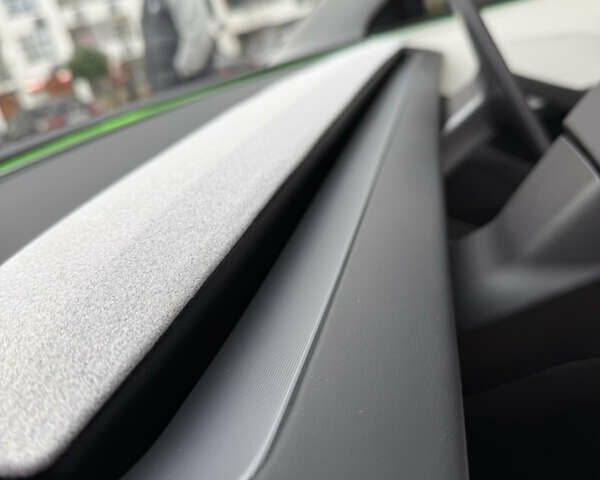 Серый Тесла Модель 3, объемом двигателя 0 л и пробегом 34 тыс. км за 33000 $, фото 19 на Automoto.ua