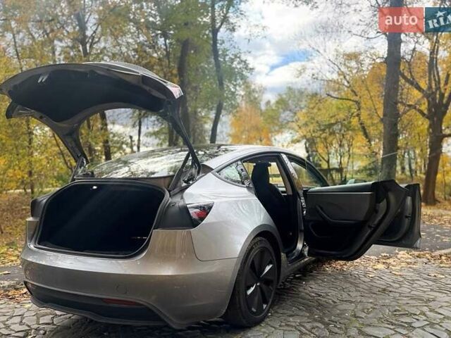 Тесла Модель 3 2024 у Львові на Automoto.ua Сірий Тесла Модель 3, об'ємом двигуна 0 л та пробігом 9 тис. км за 32500 $, фото 22 на Automoto.ua