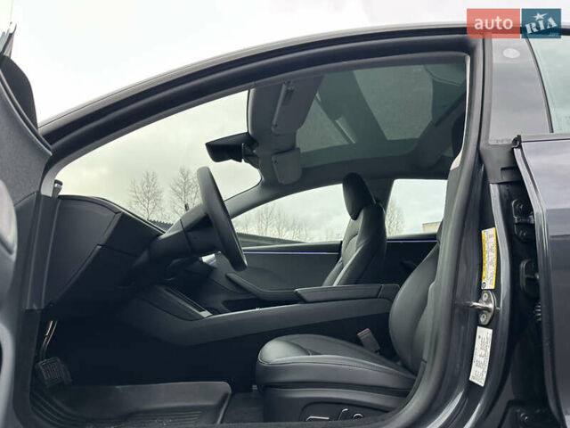 Серый Тесла Модель 3, объемом двигателя 0 л и пробегом 5 тыс. км за 28500 $, фото 13 на Automoto.ua