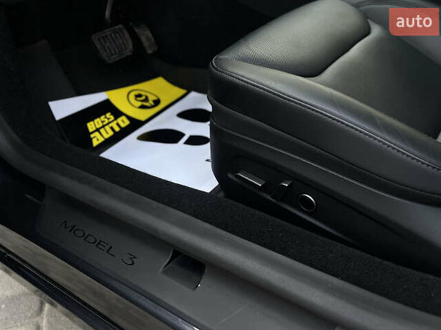 Серый Тесла Модель 3, объемом двигателя 0 л и пробегом 9 тыс. км за 33500 $, фото 19 на Automoto.ua