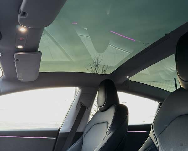 Сірий Тесла Модель 3, об'ємом двигуна 0 л та пробігом 27 тис. км за 28100 $, фото 14 на Automoto.ua