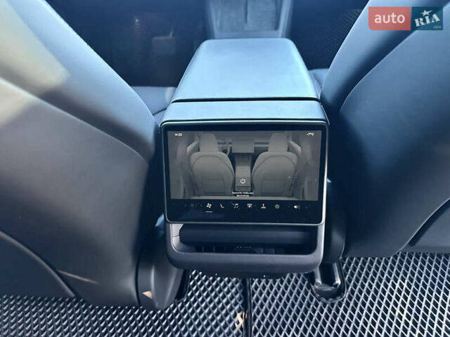 Сірий Тесла Модель 3, об'ємом двигуна 0 л та пробігом 33 тис. км за 27800 $, фото 6 на Automoto.ua