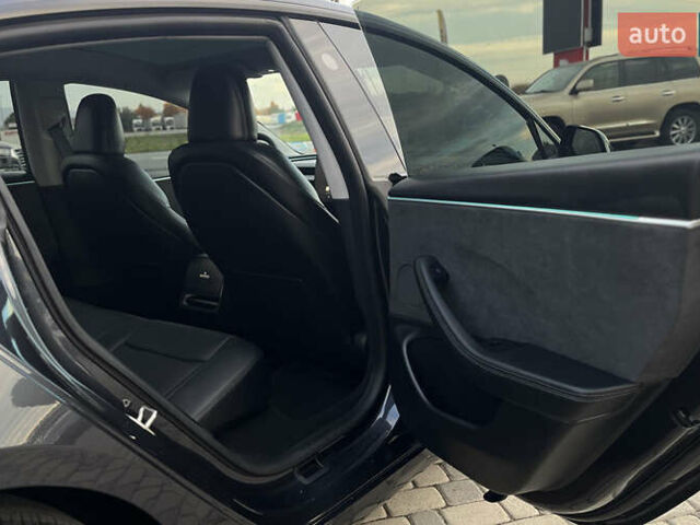 Серый Тесла Модель 3, объемом двигателя 0 л и пробегом 9 тыс. км за 33500 $, фото 26 на Automoto.ua