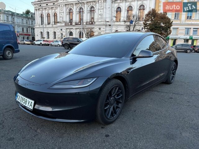 Серый Тесла Модель 3, объемом двигателя 0 л и пробегом 40 тыс. км за 27600 $, фото 4 на Automoto.ua