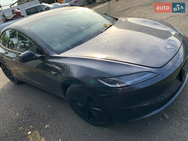 Серый Тесла Модель 3, объемом двигателя 0 л и пробегом 20 тыс. км за 24000 $, фото 2 на Automoto.ua