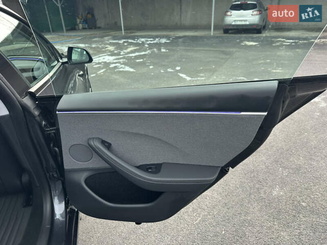 Серый Тесла Модель 3, объемом двигателя 0 л и пробегом 5 тыс. км за 28500 $, фото 19 на Automoto.ua