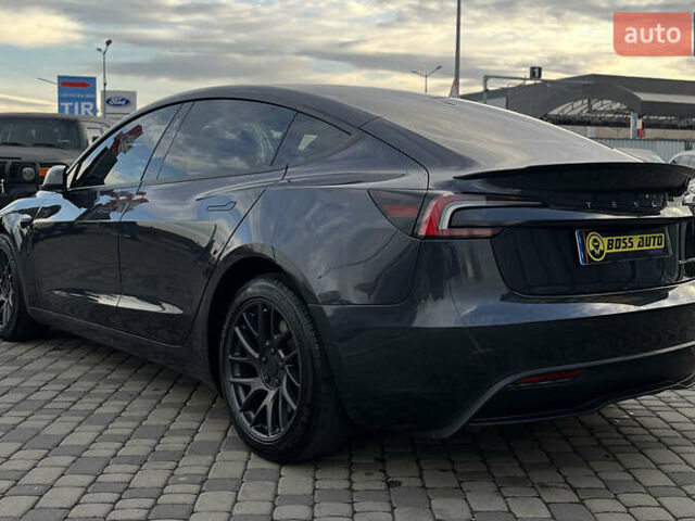 Серый Тесла Модель 3, объемом двигателя 0 л и пробегом 9 тыс. км за 33500 $, фото 4 на Automoto.ua