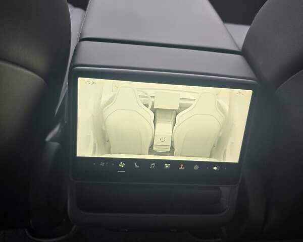 Серый Тесла Модель 3, объемом двигателя 0 л и пробегом 15 тыс. км за 38000 $, фото 21 на Automoto.ua