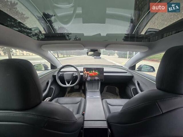 Серый Тесла Модель 3, объемом двигателя 0 л и пробегом 23 тыс. км за 25800 $, фото 9 на Automoto.ua