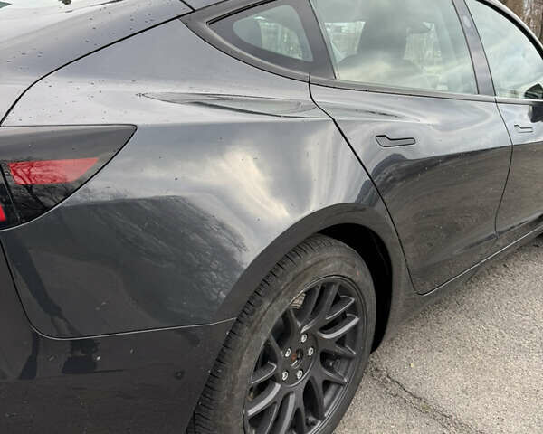 Серый Тесла Модель 3, объемом двигателя 0 л и пробегом 7 тыс. км за 27999 $, фото 16 на Automoto.ua