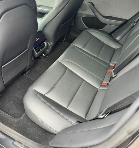 Сірий Тесла Модель 3, об'ємом двигуна 0 л та пробігом 21 тис. км за 26000 $, фото 10 на Automoto.ua