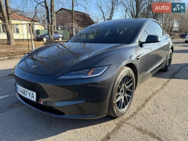 Серый Тесла Модель 3, объемом двигателя 0 л и пробегом 18 тыс. км за 26500 $, фото 2 на Automoto.ua
