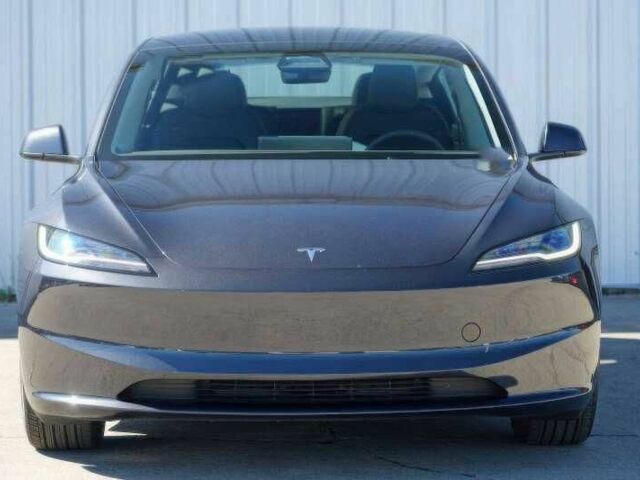 Серый Тесла Модель 3, объемом двигателя 0 л и пробегом 20 тыс. км за 15500 $, фото 1 на Automoto.ua