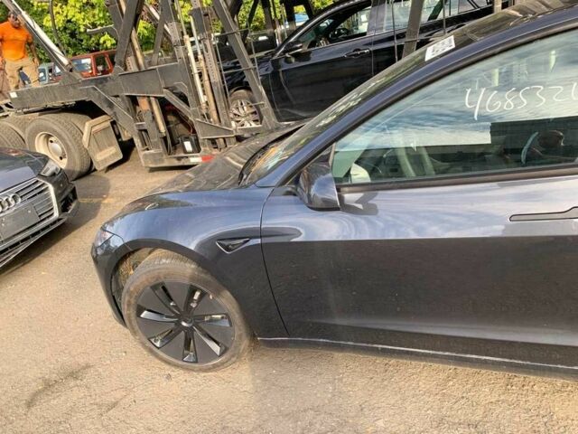 Сірий Тесла Модель 3, об'ємом двигуна 0 л та пробігом 20 тис. км за 23500 $, фото 11 на Automoto.ua
