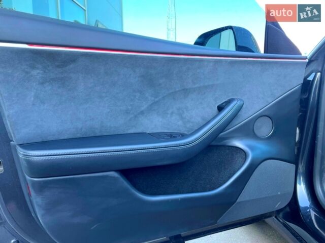Сірий Тесла Модель 3, об'ємом двигуна 0 л та пробігом 4 тис. км за 38497 $, фото 31 на Automoto.ua
