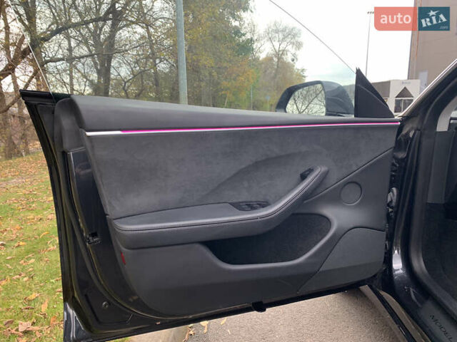 Серый Тесла Модель 3, объемом двигателя 0 л и пробегом 22 тыс. км за 32500 $, фото 31 на Automoto.ua