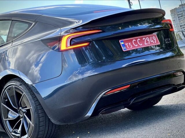 Серый Тесла Модель 3, объемом двигателя 0 л и пробегом 10 тыс. км за 38500 $, фото 5 на Automoto.ua