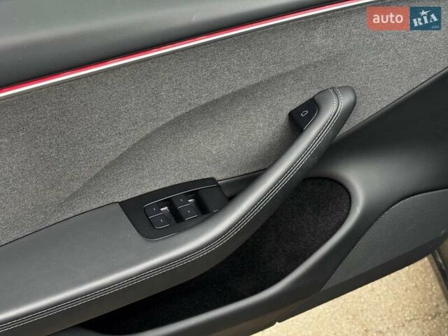 Сірий Тесла Модель 3, об'ємом двигуна 0 л та пробігом 29 тис. км за 26990 $, фото 12 на Automoto.ua