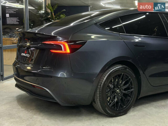 Серый Тесла Модель 3, объемом двигателя 0 л и пробегом 41 тыс. км за 25500 $, фото 16 на Automoto.ua