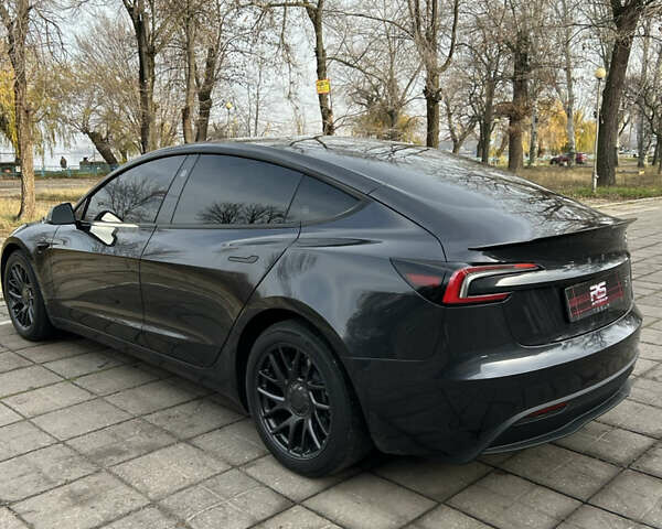 Серый Тесла Модель 3, объемом двигателя 0 л и пробегом 10 тыс. км за 27000 $, фото 11 на Automoto.ua