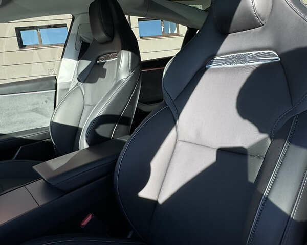 Серый Тесла Модель 3, объемом двигателя 0 л и пробегом 4 тыс. км за 38400 $, фото 22 на Automoto.ua