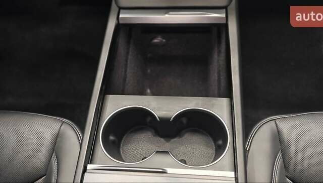 Сірий Тесла Модель 3, об'ємом двигуна 0 л та пробігом 33 тис. км за 32500 $, фото 31 на Automoto.ua