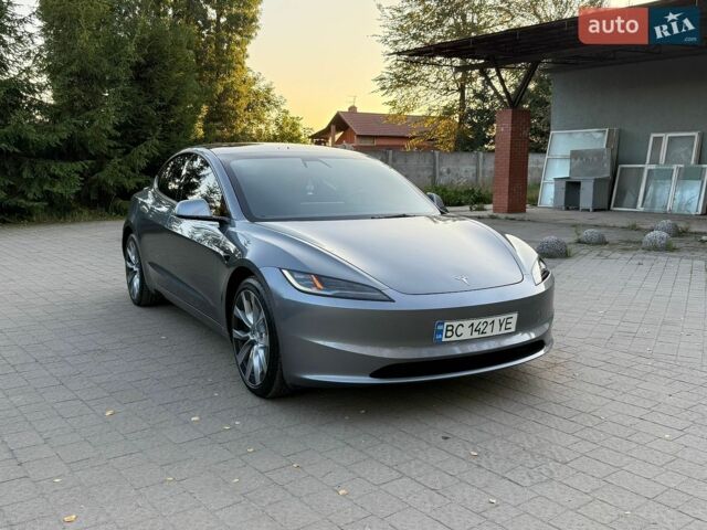 Серый Тесла Модель 3, объемом двигателя 0 л и пробегом 25 тыс. км за 28000 $, фото 7 на Automoto.ua
