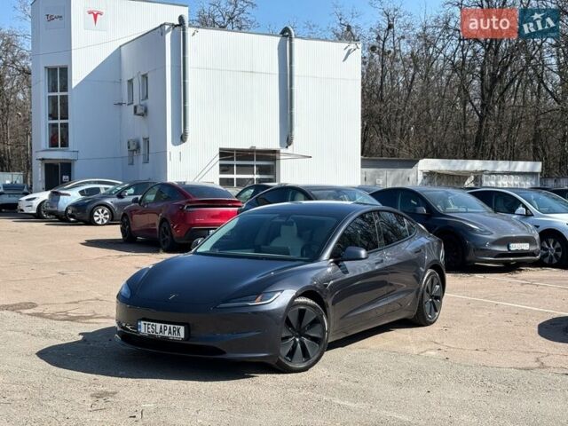 Серый Тесла Модель 3, объемом двигателя 0 л и пробегом 39 тыс. км за 31499 $, фото 1 на Automoto.ua