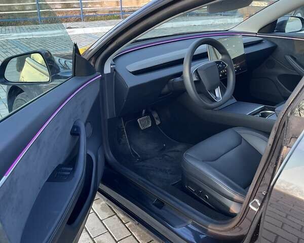 Серый Тесла Модель 3, объемом двигателя 0 л и пробегом 8 тыс. км за 29500 $, фото 16 на Automoto.ua